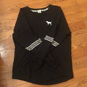 Black VS pink light pull over